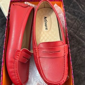 Artisure Red women’s leather drivers loafers size 7 new without tags.
